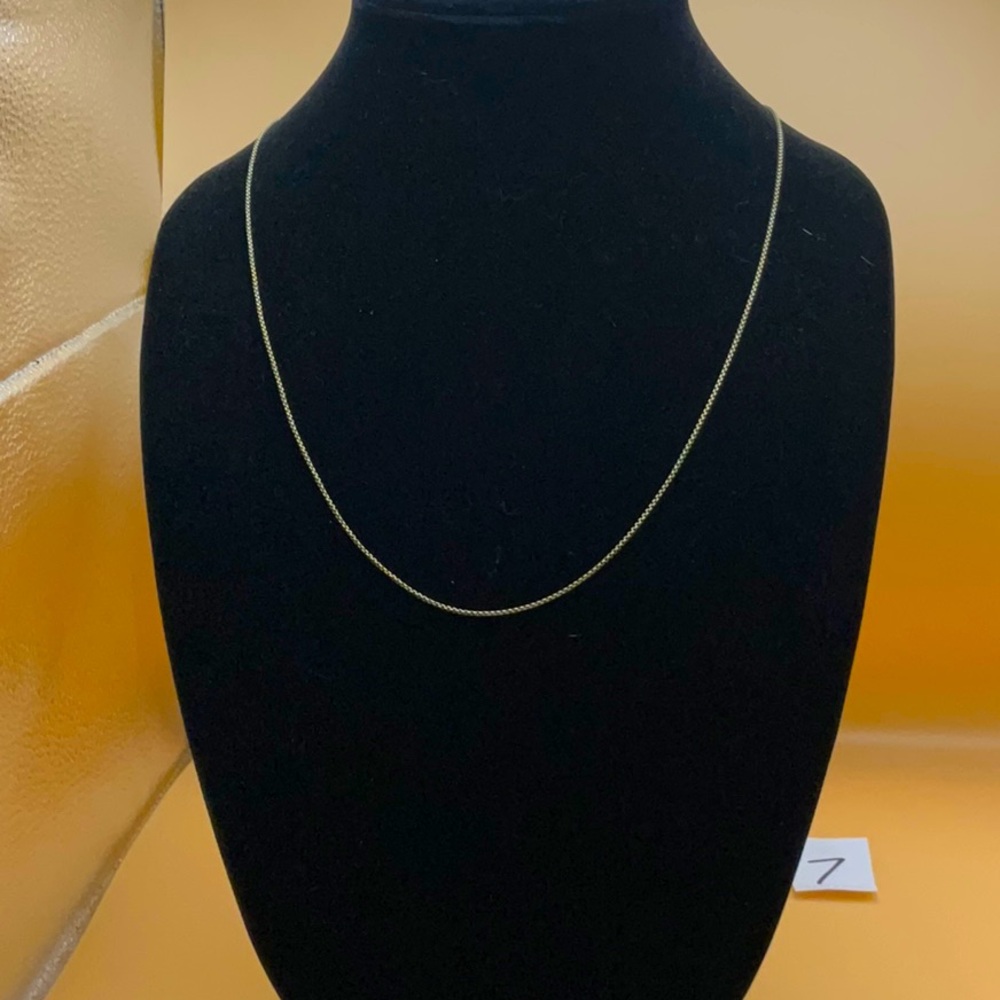 NWT thin adjustable chain in vintage gold